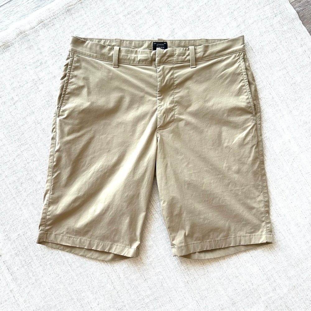 J. Crew Men's Stretch Shorts W33 L10.5 beige